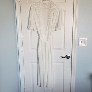 Belle Nuit Intimates Sheer Full Length Robe Size 1X White Bridal Coquette Demure